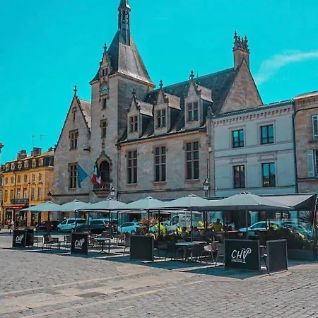 5- Hypercentre - 4pers - Clim - Terrasse - Netflix Libourne